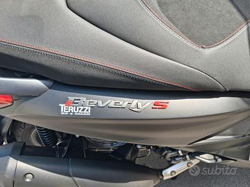 PIAGGIO BEVERLY 300 SPECIAL EDITION DEEP BLACK