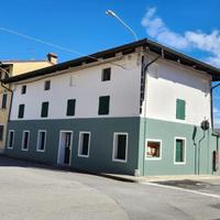 Ampio fabbricato intero da ristrutturare