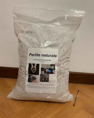 Perlite naturale per piante da vaso e da giardino