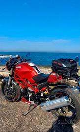 Ducati Monster 695 