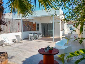 Eleganti Ville con piscina a 10mt dal mare