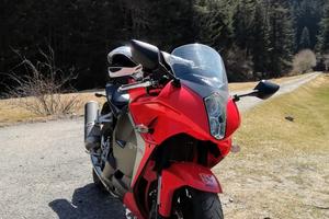 Hyosung Comet gt650r 