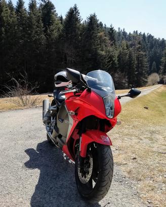 Hyosung Comet gt650r 