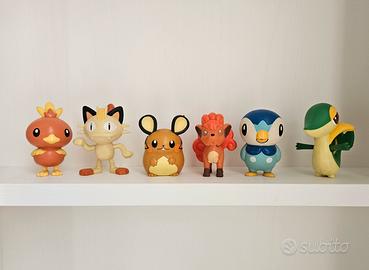 Pokemon statuette