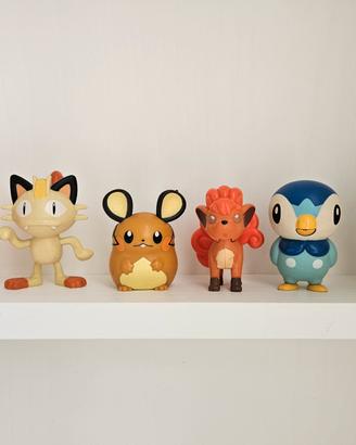 Pokemon statuette