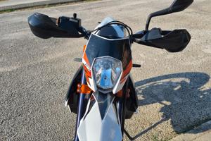 KTM690 SMC R 2015