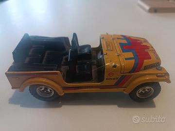 Jeep scala 1/24 (BURAGO) in condizioni da foto