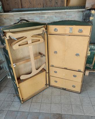 Baule Armadio anni '20 completo di 7 stampelle