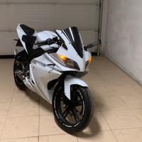 YAMAHA YZF R125 2008 bianca patente A1, B