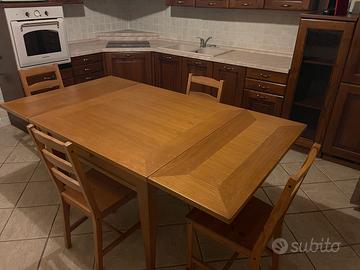 Tavolo allungabile in legno massello