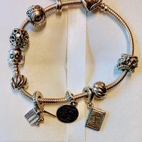 Bracciale Pandora con 10 charms