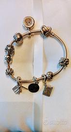 Bracciale Pandora con 10 charms