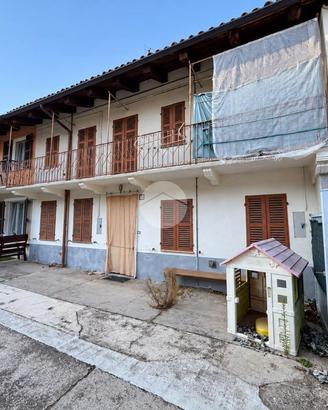 CASA SEMINDIPENDENTE A REFRANCORE