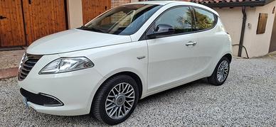 Lancia Ypsilon 1.2 Ecochic  69 cv. Gpl del 2012
