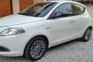Lancia Ypsilon 1.2 Ecochic  69 cv. Gpl del 2012