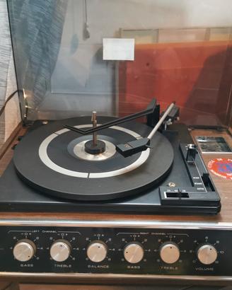 Giradischi ed amplificatore 33/45/78