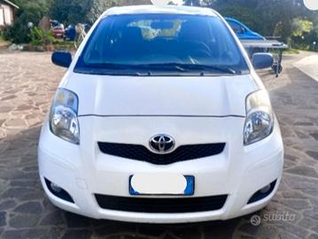 Toyota Yaris terza serie 1.0 benzina