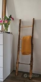 Scala in legno decorativa rustica 