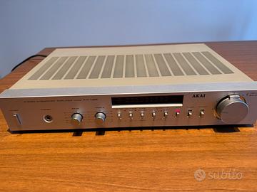 Amplificatore Akai