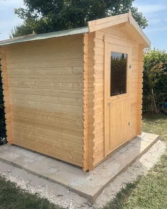 CASETTA DI LEGNO DUCHESSINA 210x210x222h spes.28mm