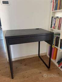 scrivania ikea nera