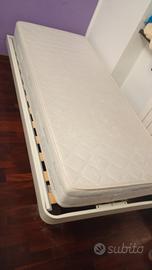 materasso rete con doghe in legno 