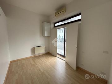 NEGOZIO A MONTEBELLUNA