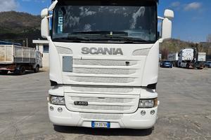 Trattore stradale scania