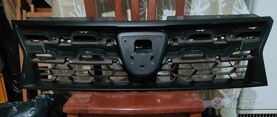 Griglia anteriore Dacia Duster II