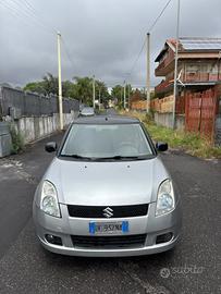 Suzuki swift 1300