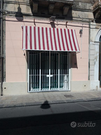 Appartamento piano. Terra locale commerciale