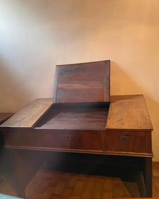 mobili in legno massiccio