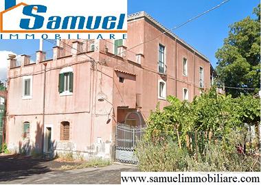 Appartamento all'Interno di Casale Antico (CT)