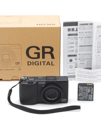 RICOH GR DIGITAL 8,1MP sensore CCD