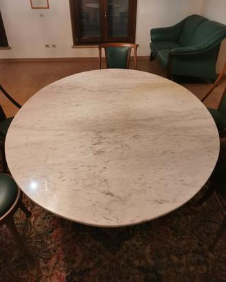 tavolo in marmo bianco di Carrara 