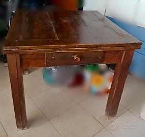 Tavolo antico in legno