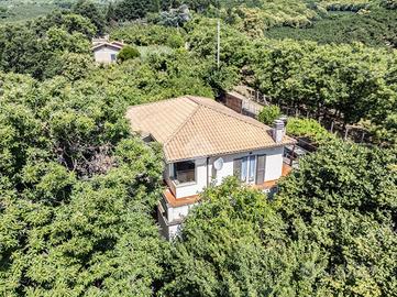 CASA INDIPENDENTE A CAPRAROLA