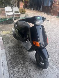 Piaggio Zip nero