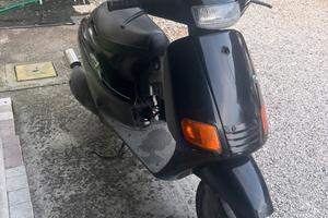 Piaggio Zip nero