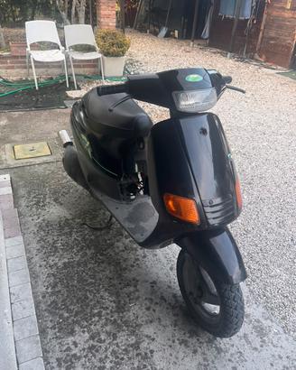 Piaggio Zip nero
