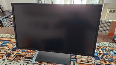 3 monitor più supporti da scrivania