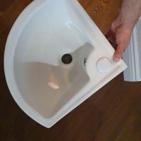 Lavandino ad angolo nuovo 32x32 cm