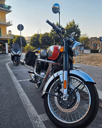 Classic 350 reborn Red Chrome