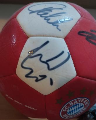 Pallone autografato giocatori del Bayern Monaco