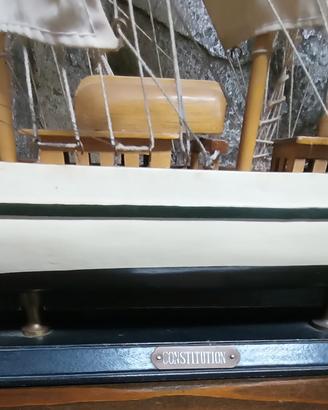 Modellino nave Constitution 
