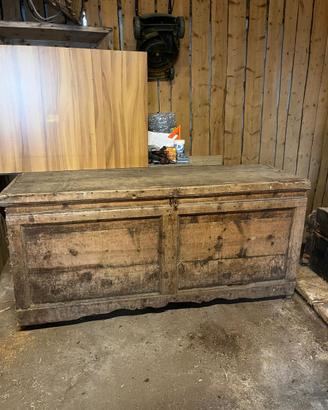 Baule in legno antico
