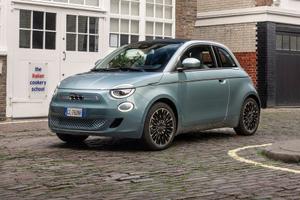FIAT 500e Red Cabrio 42 kWh