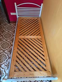 Letto singolo con rete a doghe Sani Flex