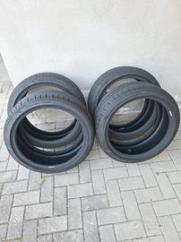 gomme Pirelli PZERO 215 40 r18