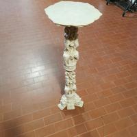 colonna decorata